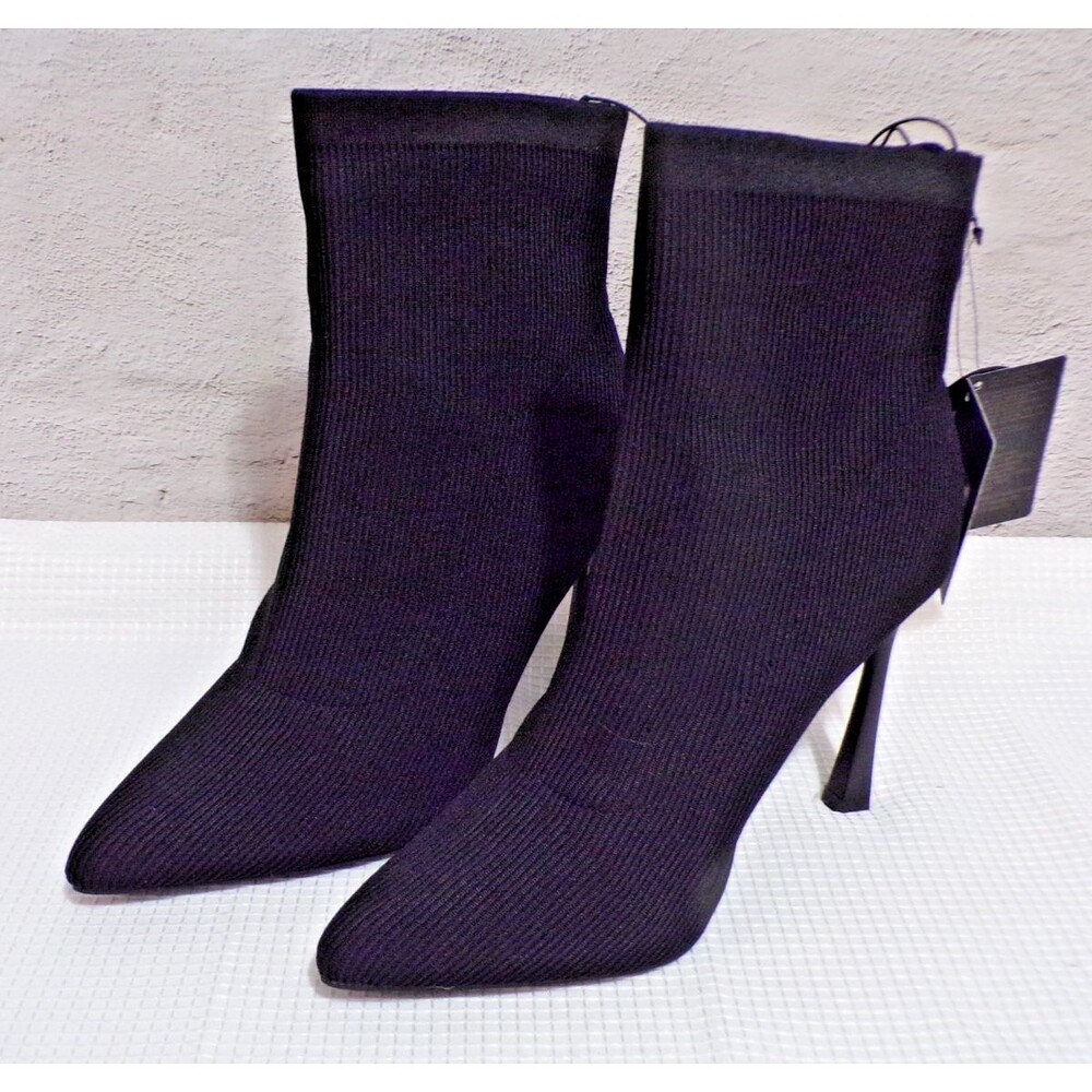 Forever 21 Nylon Sock Pull on Ankle‎ Boots Size 8 Wide